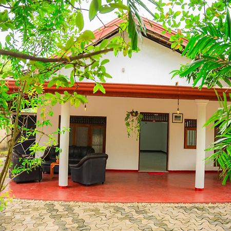 Hanguk Villa Mirissa Exterior foto